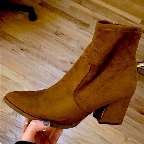 Marc Fisher “Leave” Bootie - Cognac Suede - Picture 5 of 11